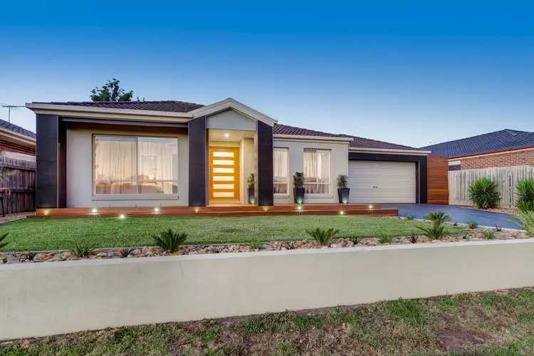 6 Cuthbert Drive, Hillside VIC 3037