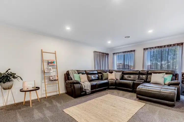 Sixth view of Homely house listing, 6 Cuthbert Drive, Hillside VIC 3037