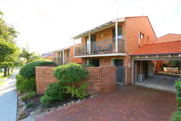 2/14 Ednah Street, Como WA 6152