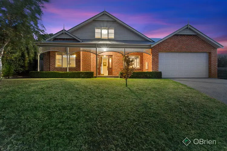 10 Crystal Court, Drouin VIC 3818