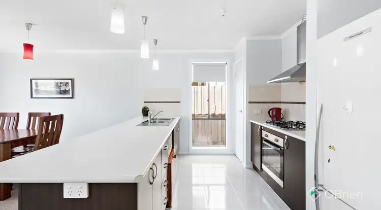 Sixth view of Homely house listing, 2 St. Anthony Court, Carrum Downs VIC 3201