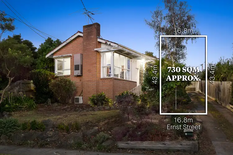 8 Ernst Street, Doncaster VIC 3108