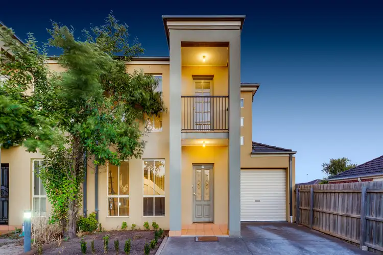 1/8 Lorraine Court, Hillside VIC 3037