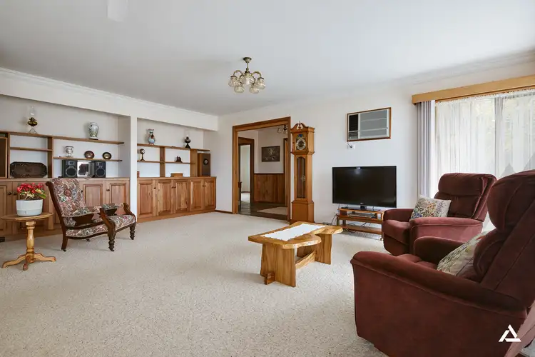 Fifth view of Homely house listing, 2 Mitchell Court, Warragul VIC 3820