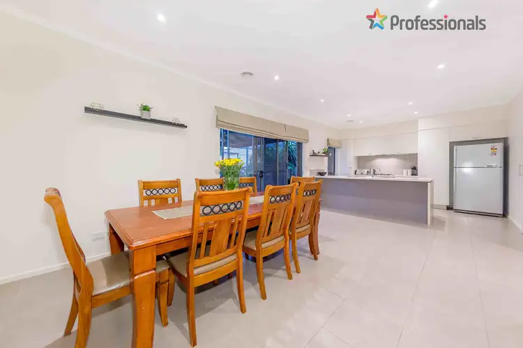 Fifth view of Homely house listing, 3 Callista Close, Taylors Hill VIC 3037