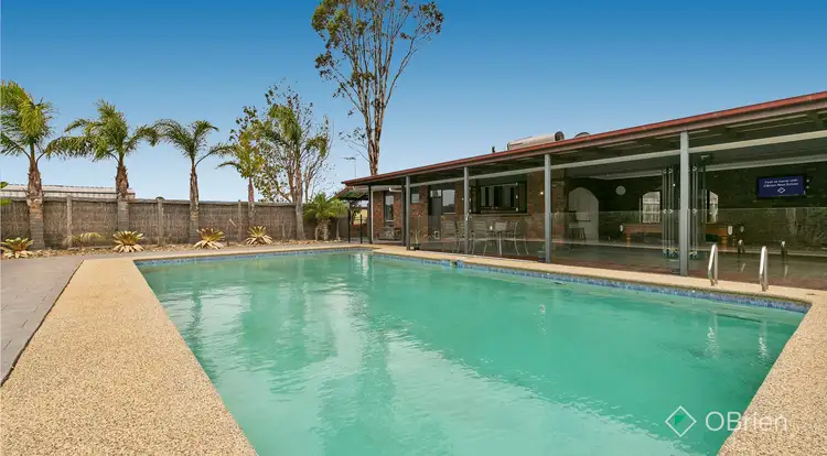 Sixth view of Homely house listing, 4 Windsor Grange Court, Skye VIC 3977