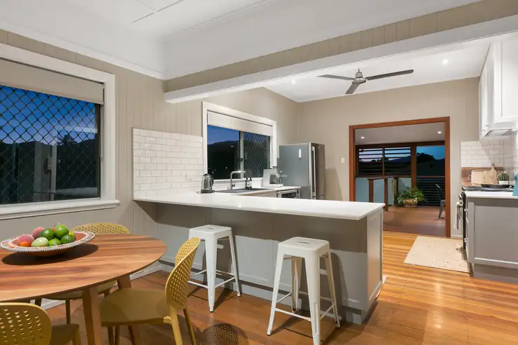 28 Earl Street, Westcourt QLD 4870