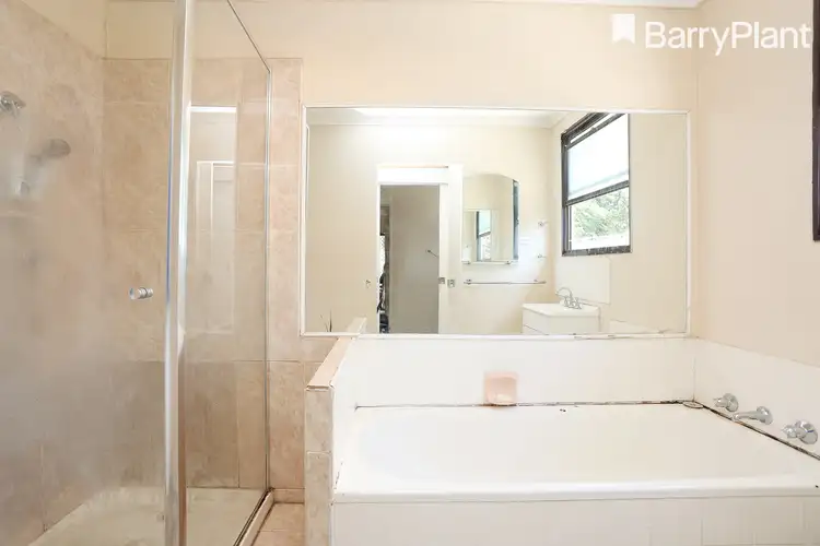 Sixth view of Homely house listing, 3 Darebin Court, Meadow Heights VIC 3048