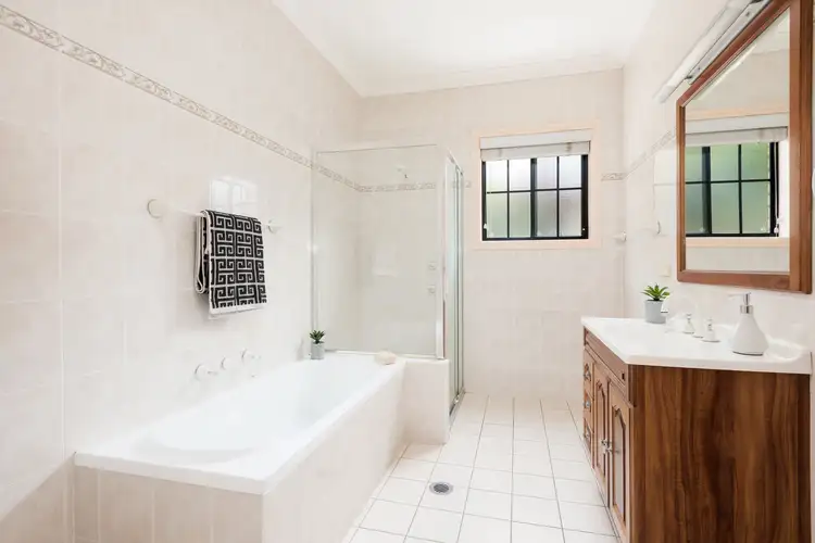 Fifth view of Homely villa listing, 1/92 Toronto Parade, Sutherland NSW 2232