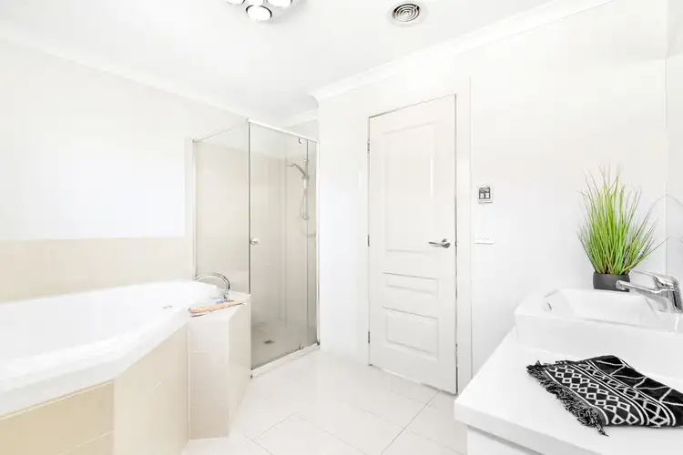 Sixth view of Homely townhouse listing, 1/62 Thompsons Road, Bulleen VIC 3105