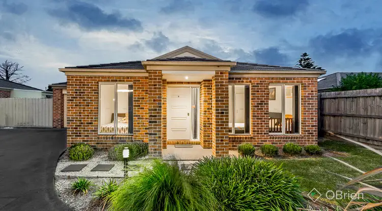 2/11 Caron Close, Hallam VIC 3803