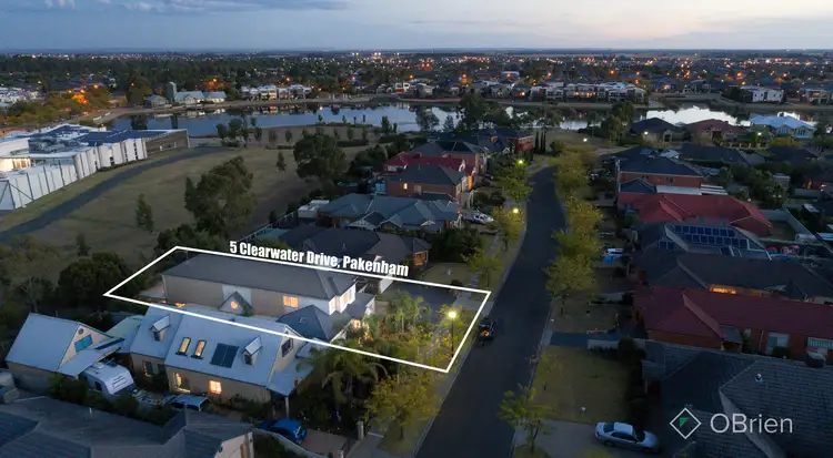 5 Clearwater Drive, Pakenham VIC 3810