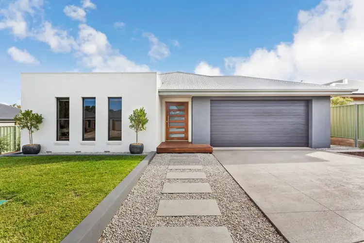 15 Rachel Terrace, Maiden Gully VIC 3551