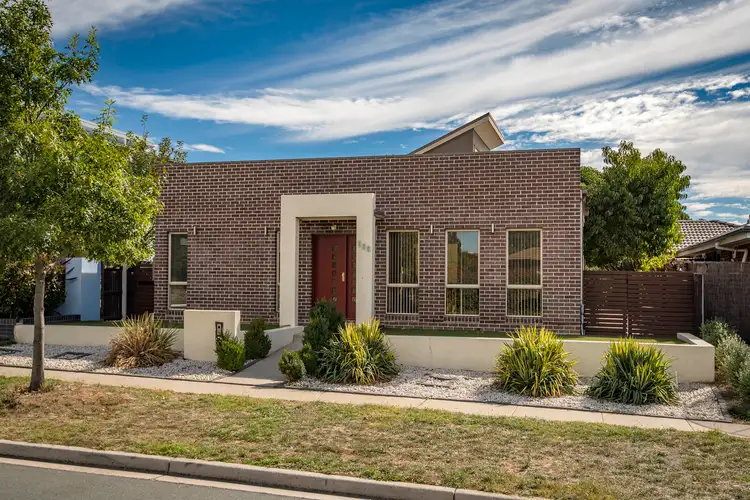 120 Christina Stead Street