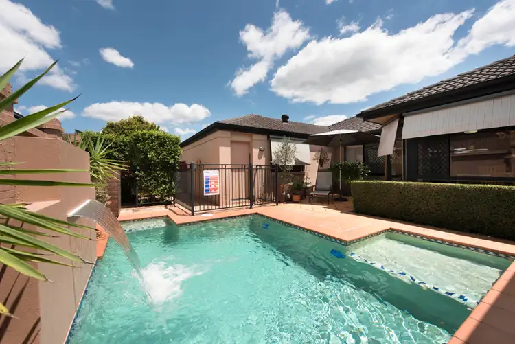 42 Lakeside Circuit, Sinnamon Park QLD 4073