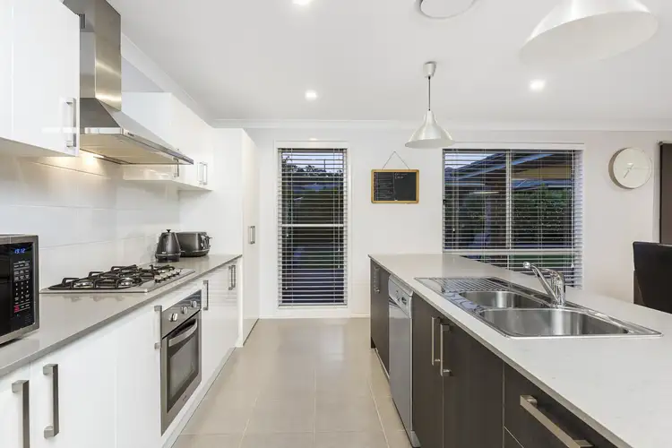 12 Blackthorn Place, Ropes Crossing NSW 2760