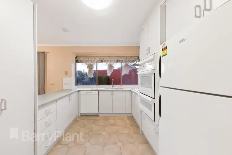 Sixth view of Homely house listing, 17 Kiparra Close, St Albans VIC 3021