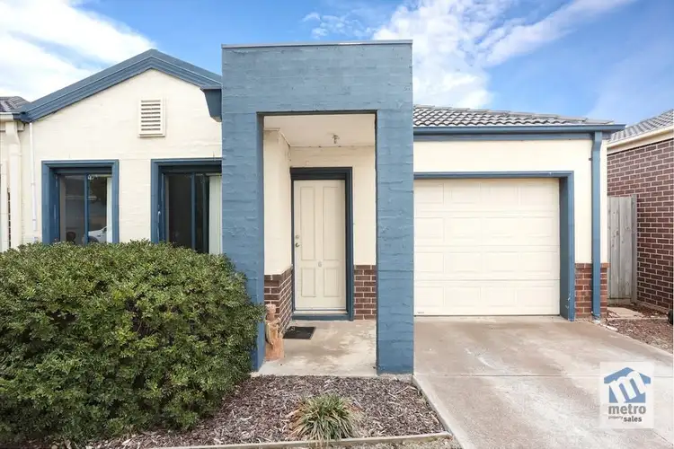6/15-17 Crestmont Drive, Melton South VIC 3338