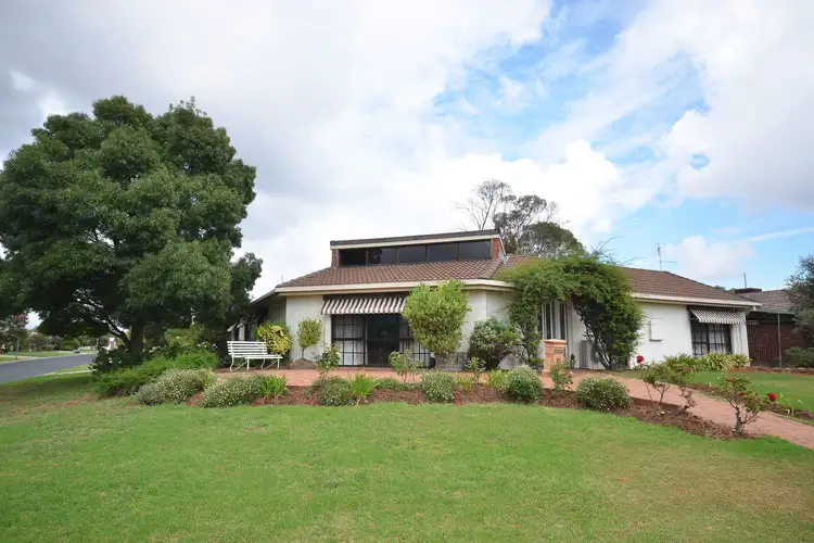 13 Hillview Avenue, Moama NSW 2731