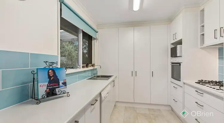Fourth view of Homely house listing, 2 Sherriff Rise, Pakenham VIC 3810