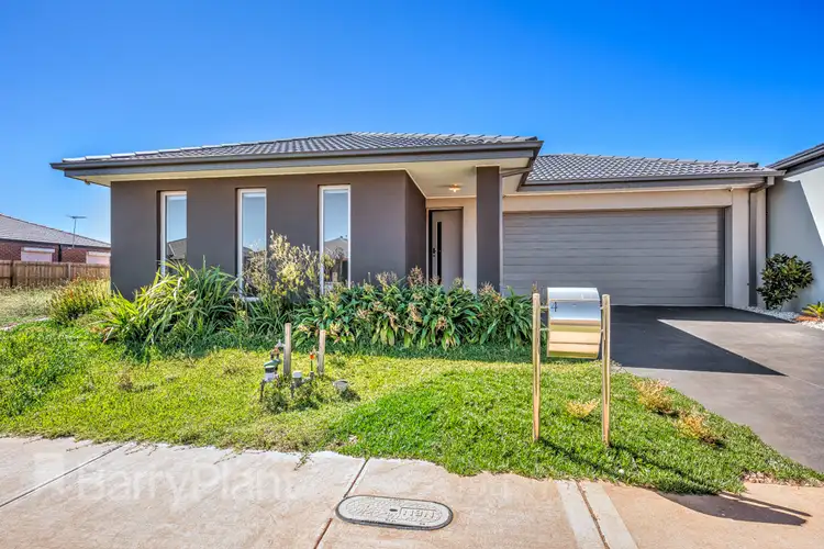 4 Arbourton Avenue, Rockbank VIC 3335