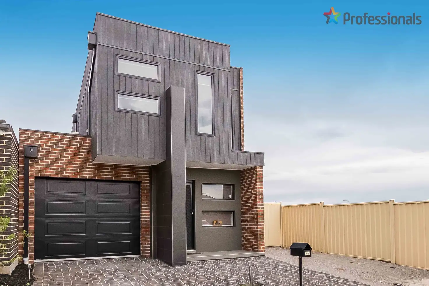 Main view of Homely townhouse listing, 92 Allenby Road, Hillside VIC 3037