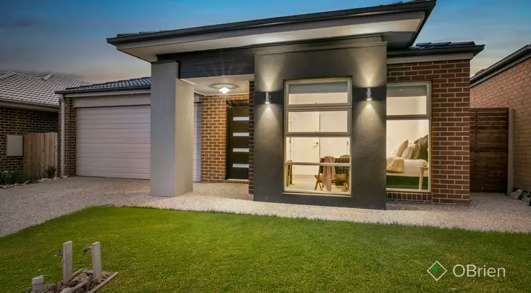 11 Viewbank Road, Clyde North VIC 3978