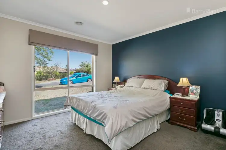 Fourth view of Homely house listing, 8 Serendip Court, Narre Warren VIC 3805