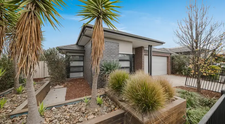 Second view of Homely house listing, 7 Caversham Drive, Pakenham VIC 3810