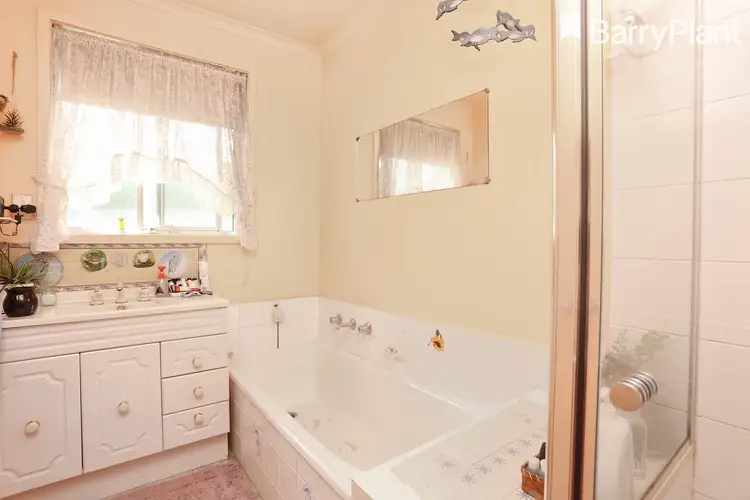 Sixth view of Homely house listing, 4 Karnak Crescent, Coolaroo VIC 3048