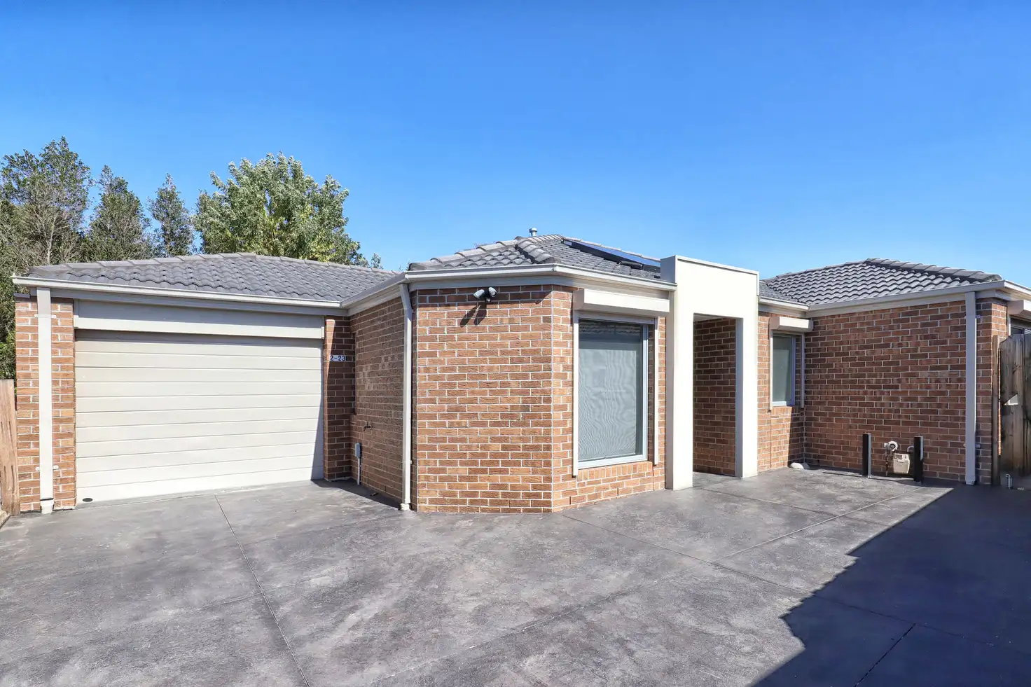 Main view of Homely unit listing, 2/23 Newlyn Drive, Craigieburn VIC 3064