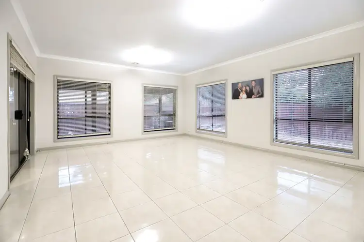 Fifth view of Homely house listing, 15 The Garlands, Craigieburn VIC 3064