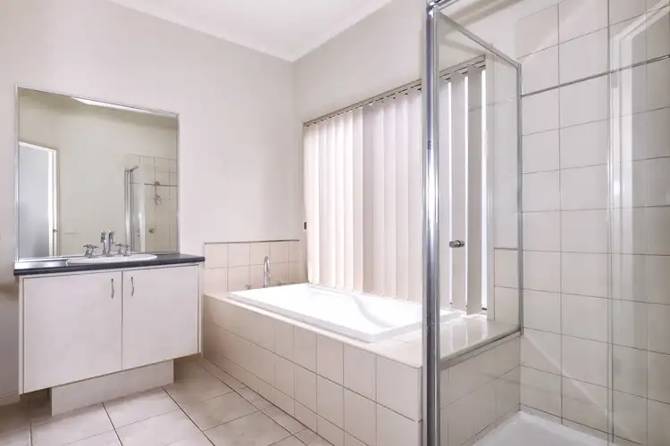 Fifth view of Homely house listing, 16 Greenhill Place, Craigieburn VIC 3064