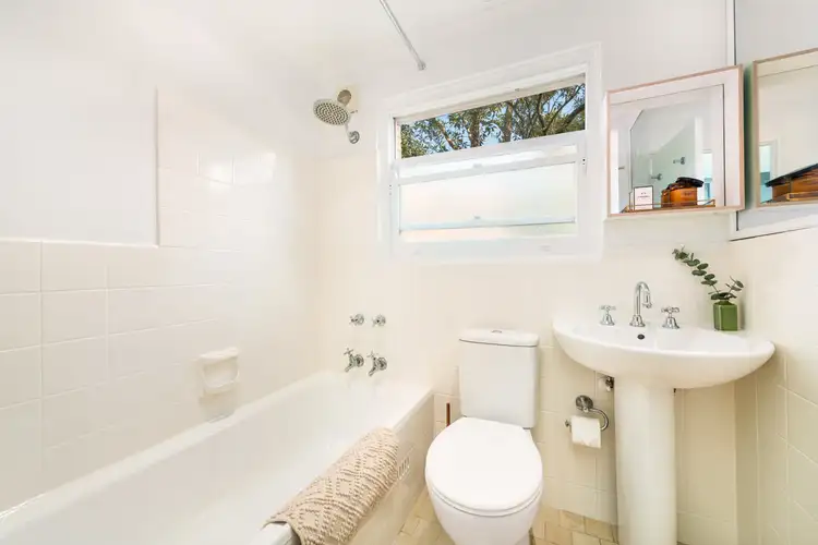 Sixth view of Homely apartment listing, 6/27 Warringah Road, Mosman NSW 2088