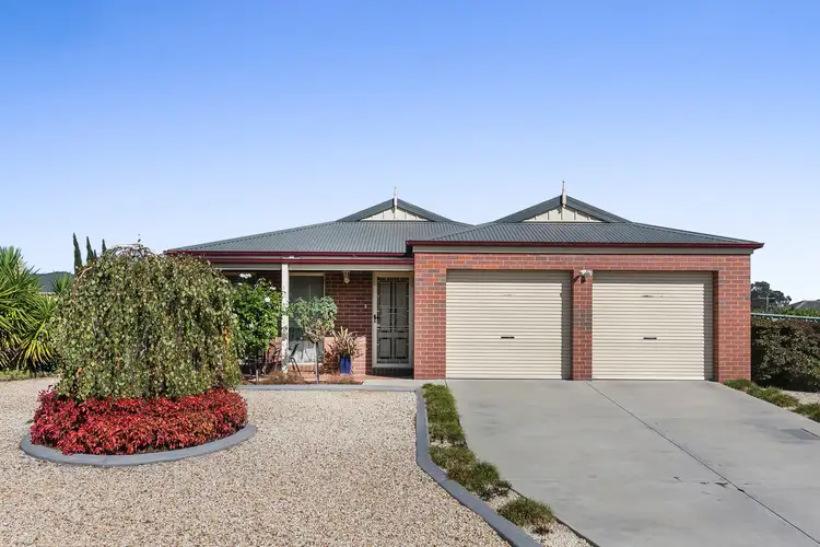4 St George Park Drive, Kangaroo Flat VIC 3555