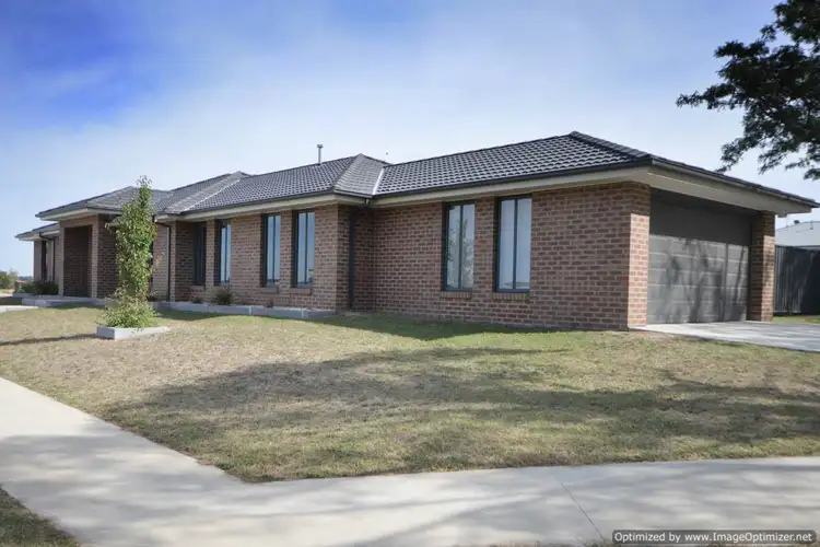 Second view of Homely house listing, 2 Monash Terrace, Bairnsdale VIC 3875