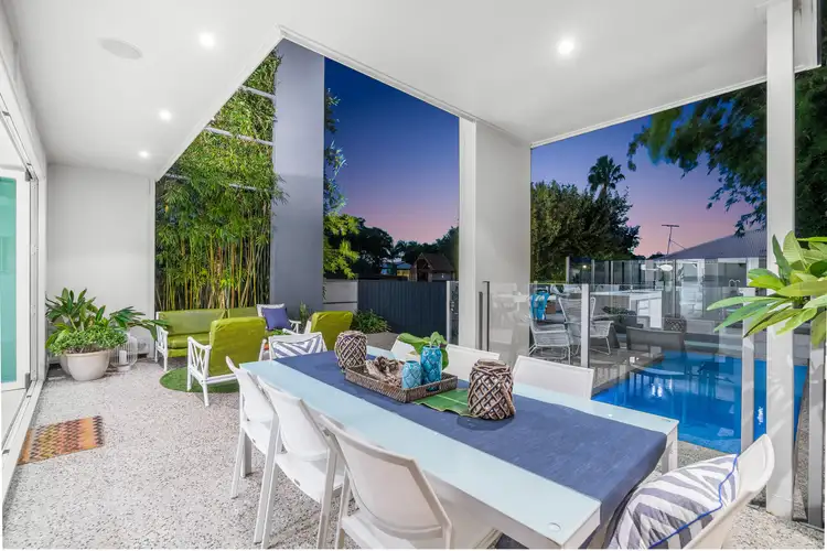 21 St Catherines Terrace, Wynnum QLD 4178
