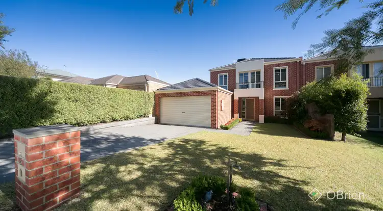 5 Normanton Place, Berwick VIC 3806
