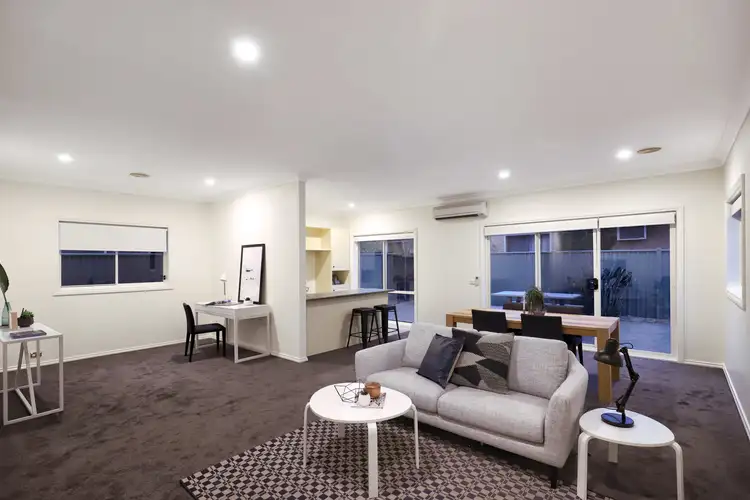 Fourth view of Homely house listing, 8 Kings Glen, Craigieburn VIC 3064