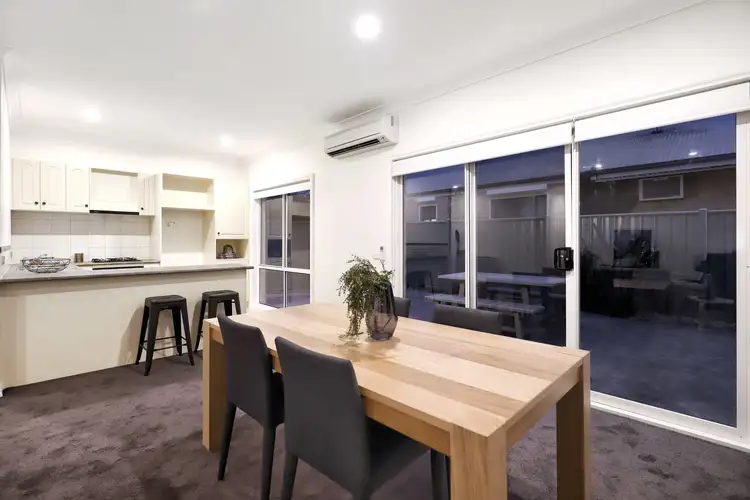 Seventh view of Homely house listing, 8 Kings Glen, Craigieburn VIC 3064