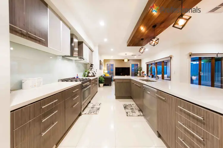 Sixth view of Homely house listing, 31 Vintage Way, Caroline Springs VIC 3023
