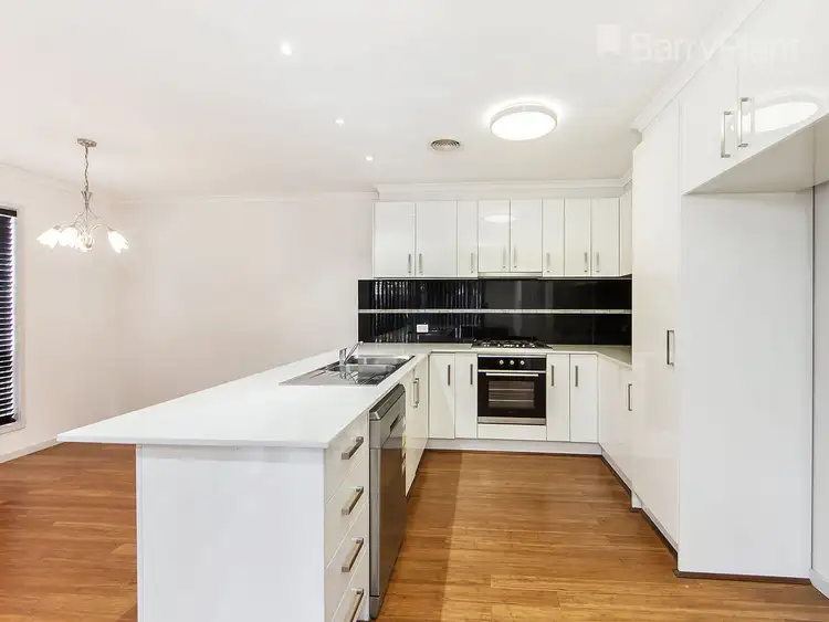 2/67 Welwyn Parade, Deer Park VIC 3023