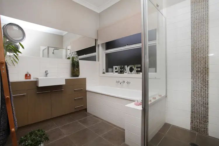 Sixth view of Homely house listing, 2 Surrey Place, Caroline Springs VIC 3023