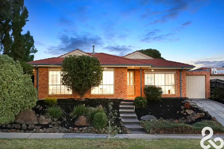 28 Bowman Drive, Mill Park VIC 3082
