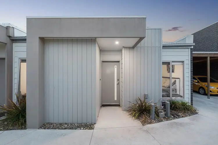 3/21 Deakin Street, Maidstone VIC 3012