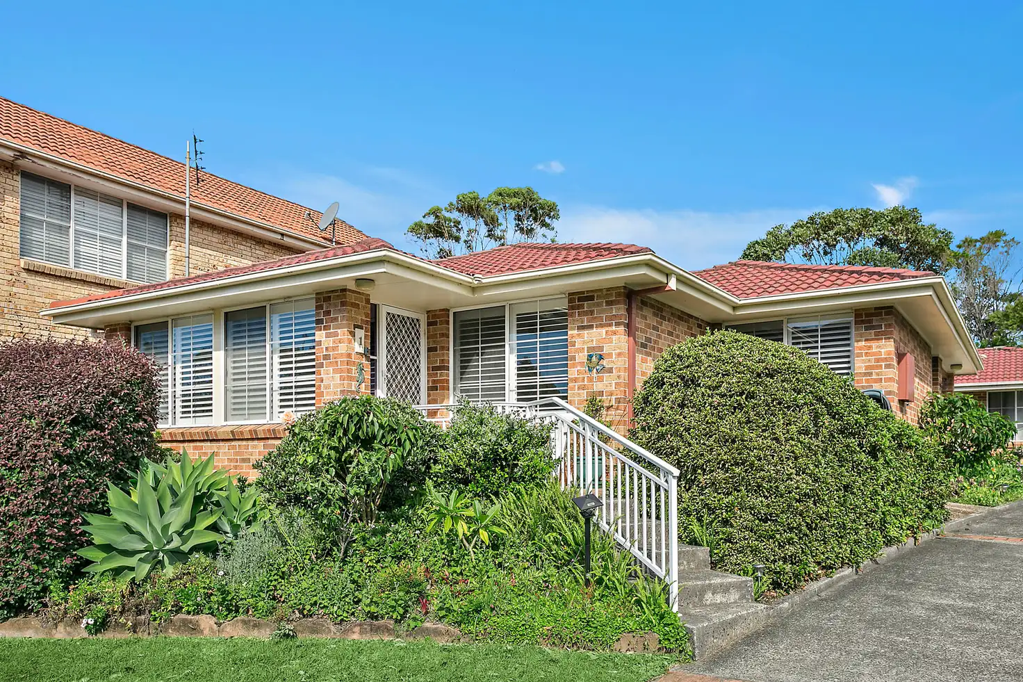 Main view of Homely villa listing, 1/15 Newbold Close, Thirroul NSW 2515
