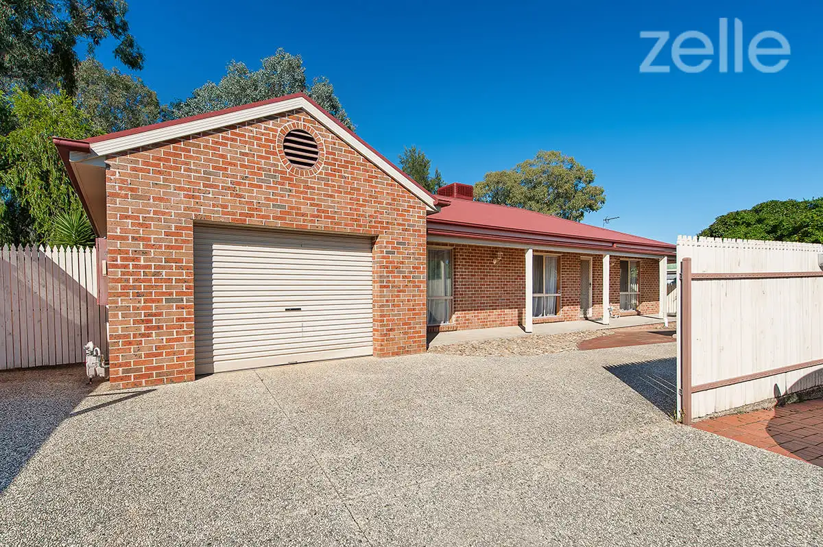 Main view of Homely townhouse listing, 2/1a Templeton Place, West Wodonga VIC 3690