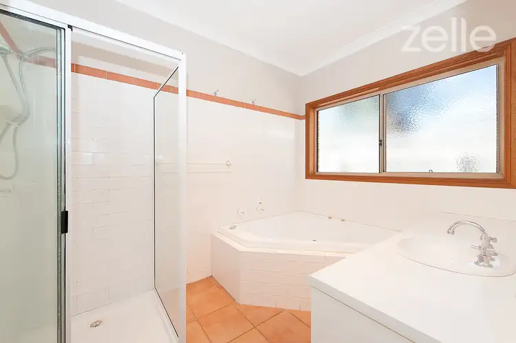 Sixth view of Homely townhouse listing, 2/1a Templeton Place, West Wodonga VIC 3690