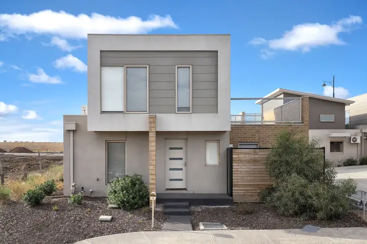 10/2-16 Wallflower Close, Craigieburn VIC 3064