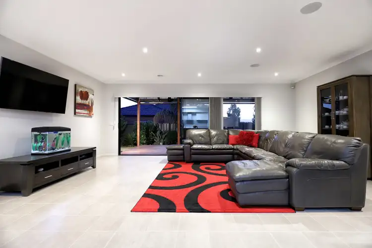 Fifth view of Homely house listing, 81 Bridgehaven Drive, Craigieburn VIC 3064